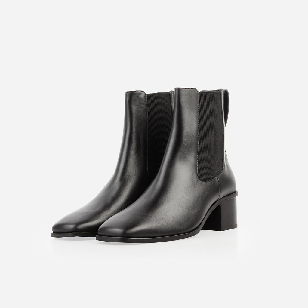 The Quinn Chelsea Boot Black