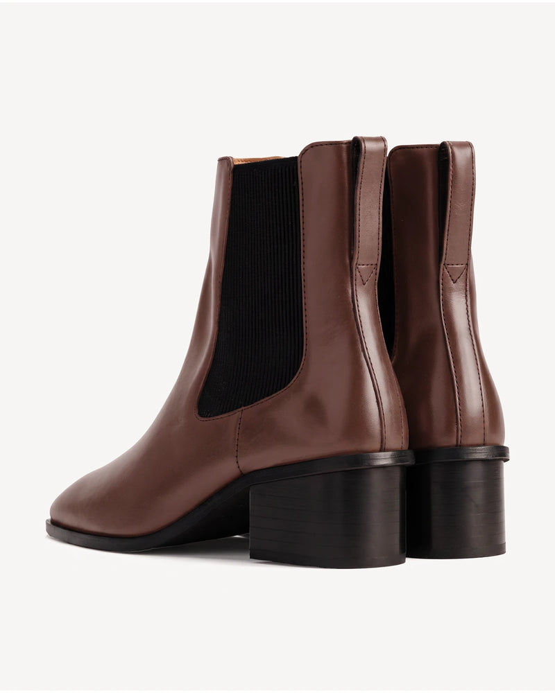 The Quinn Chelsea Boot Espresso