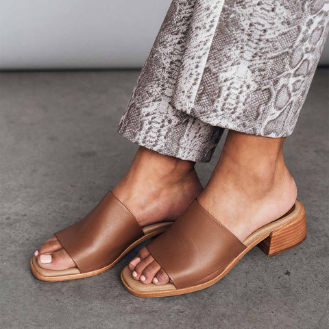 The Spritz Heeled Sandal Praline