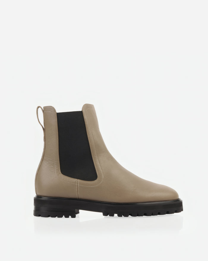 The Every Way Chelsea Boot Truffle