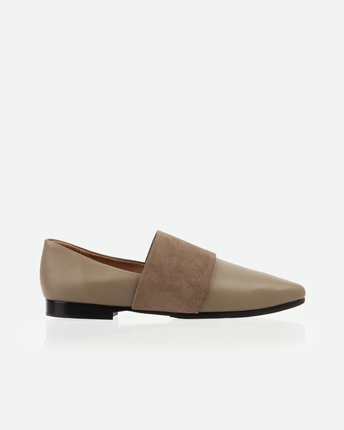 The Luxe Fit Flat Truffle