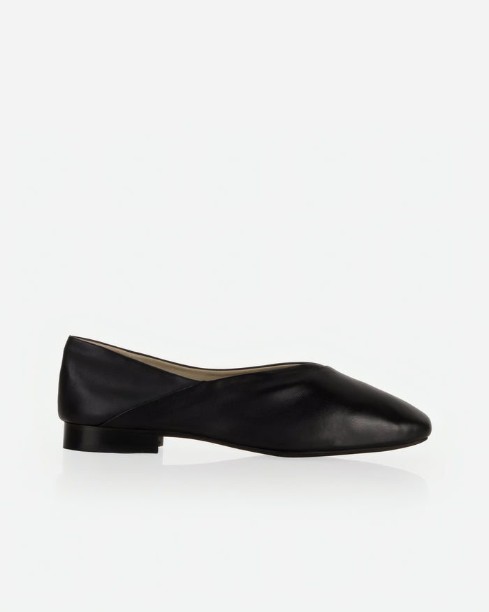 The Marché Flat Black