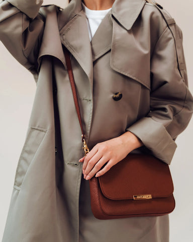 The Medium Day to Night Bag Hazelnut