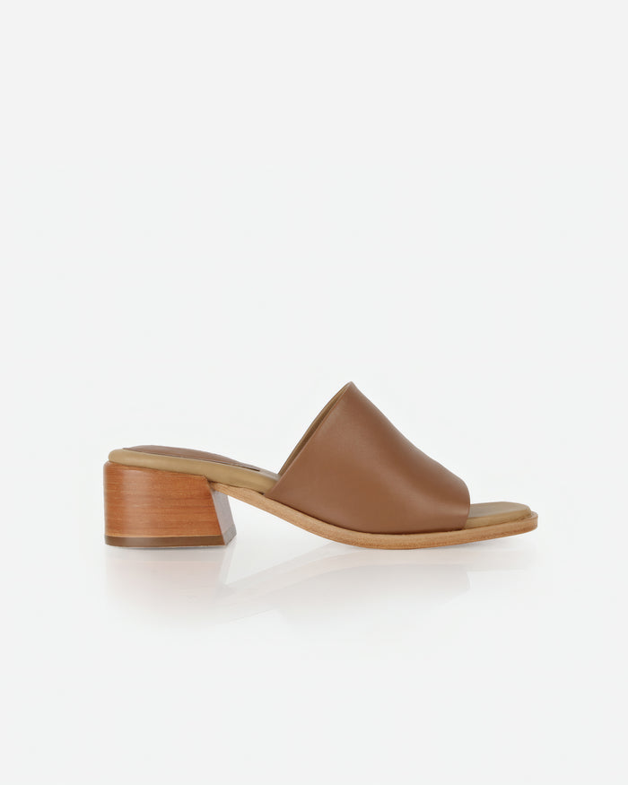 The Spritz Heeled Sandal Praline
