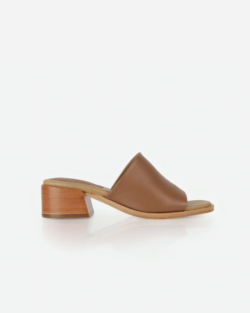 The Spritz Heeled Sandal Praline