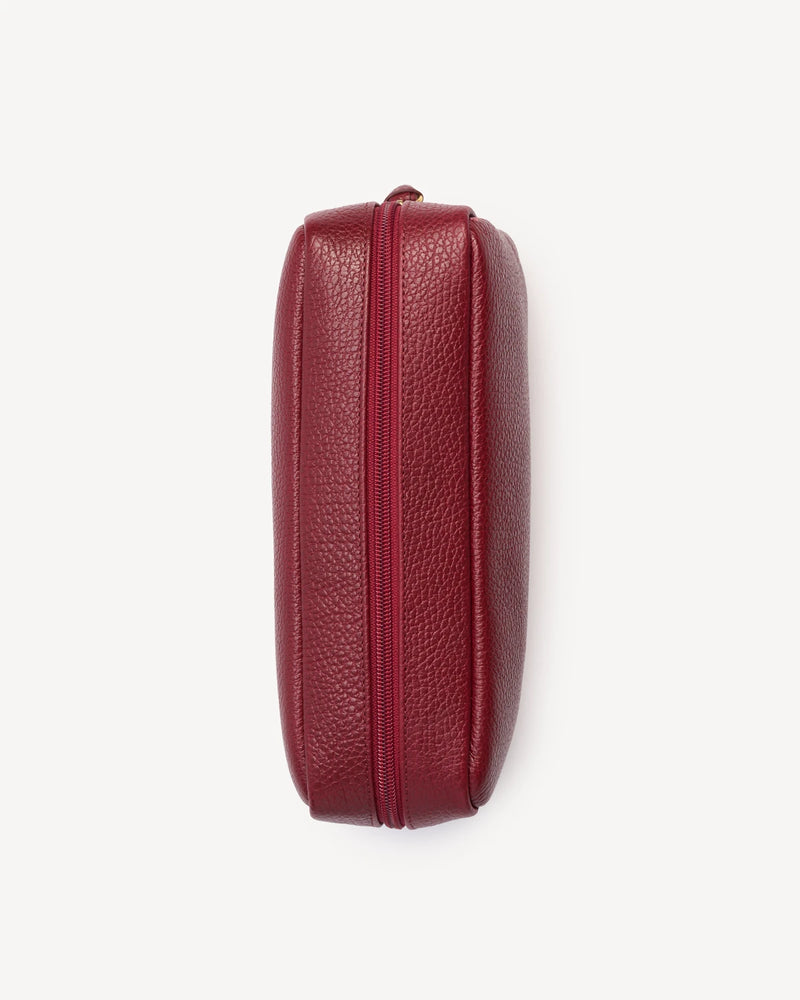 The Method Pouch Medium Resort Red