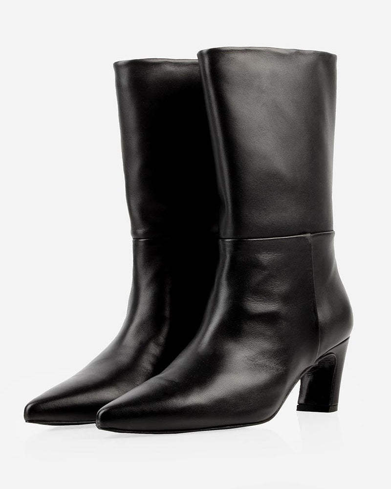 The Toujours Midi Boot Black